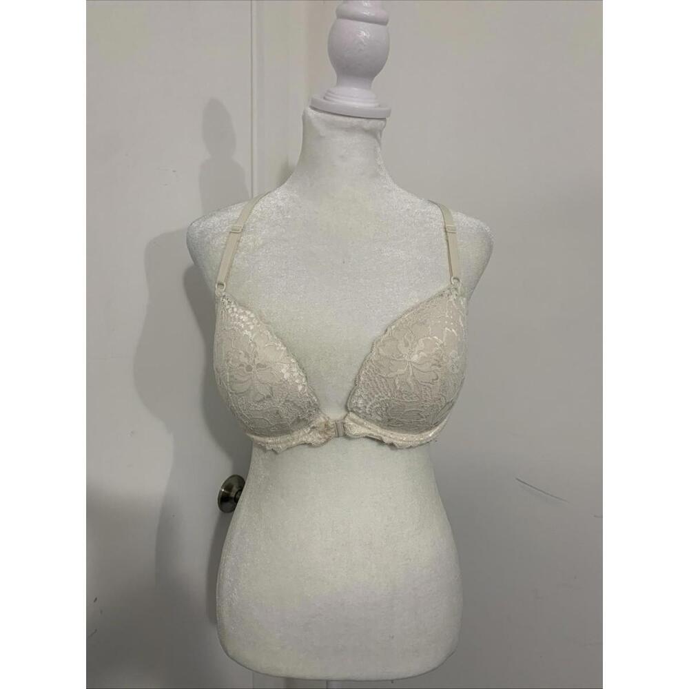 Victorias Secret Very Sexy Push Up Bra Size 36D Off White Lace Underwire Padded